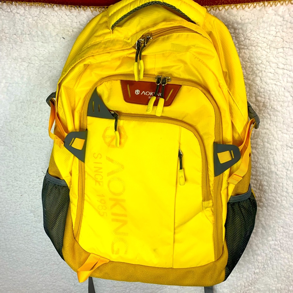 AOKING WATERPROOF TRAVEL BACKPACK light-weight MASSAGE SHOULDER.
